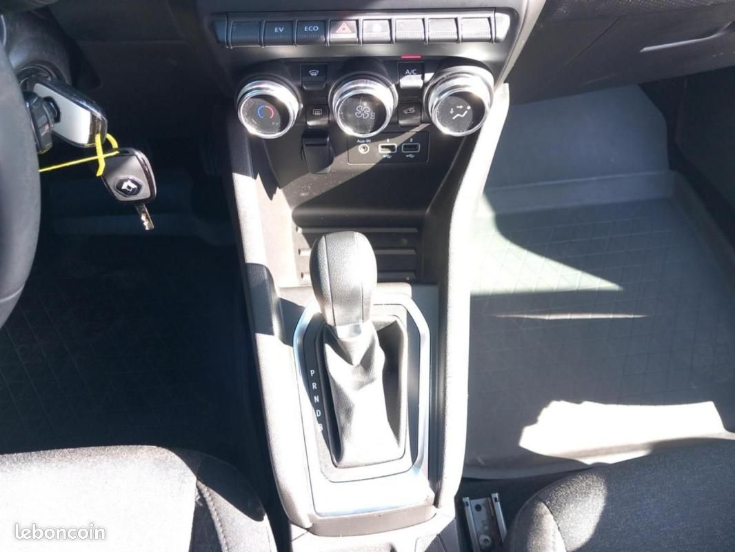 Renault Clio V BUSINESS REVERSIBLE E TECH HYBRIDE 140 - 21N (image 15)
