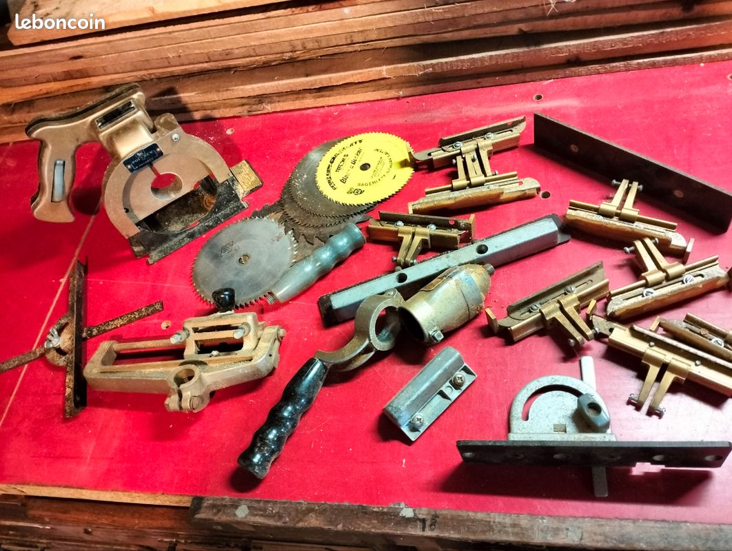 Lot d'accessoires pour foreuse et fraiseuse - , les ventes