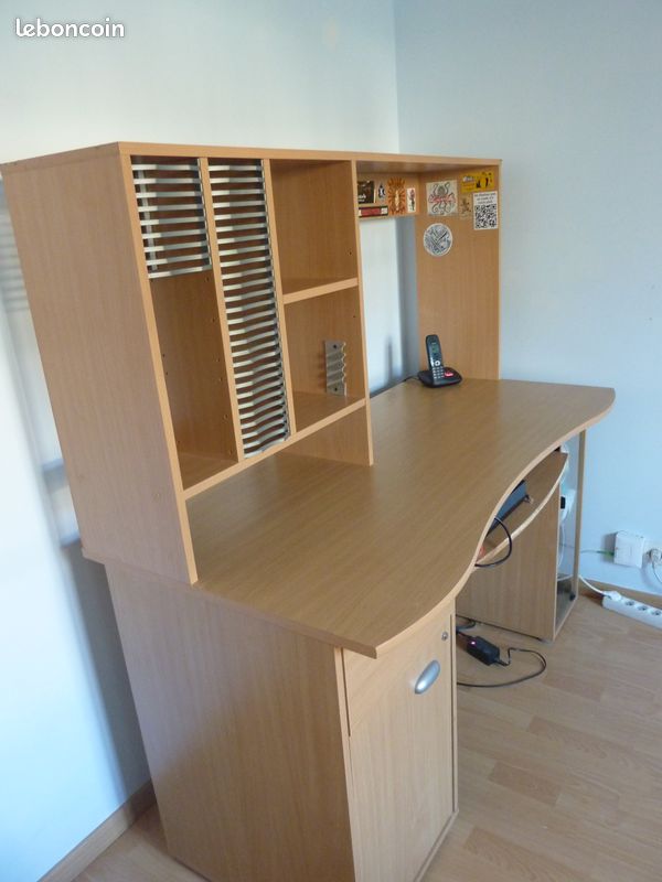 Bureau (image 2)