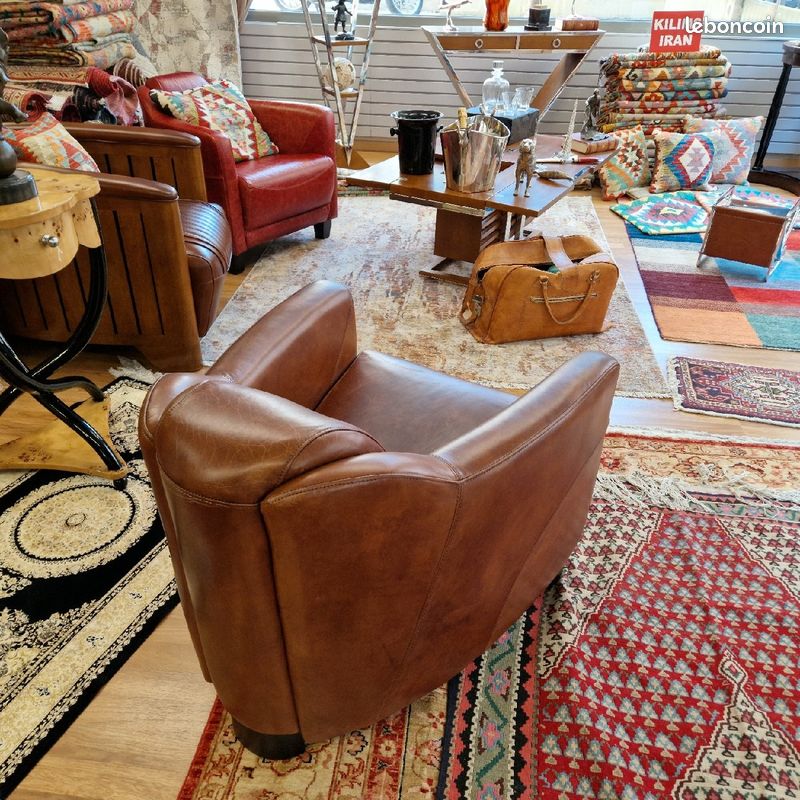 Fauteuil Club, fauteuil en cuir et coton de chez Aubry Gaspard