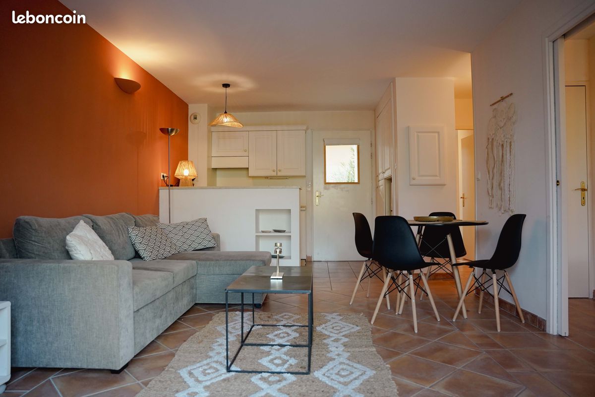 Appartement 3 pièces 45 m² · à L'Isle-sur-la-Sorgue · 45 m² · 900 €