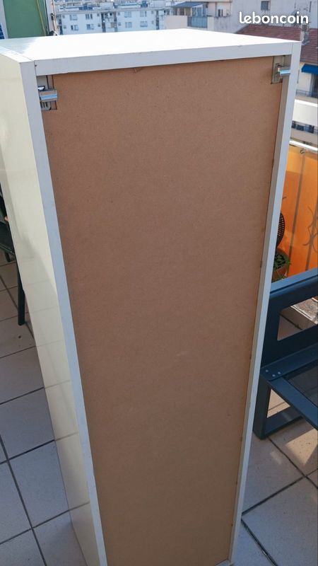Vitrine colonne (image 3)