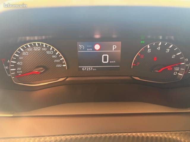 PEUGEOT 208 PureTech 100 S&S EAT8 Allure (image 20)