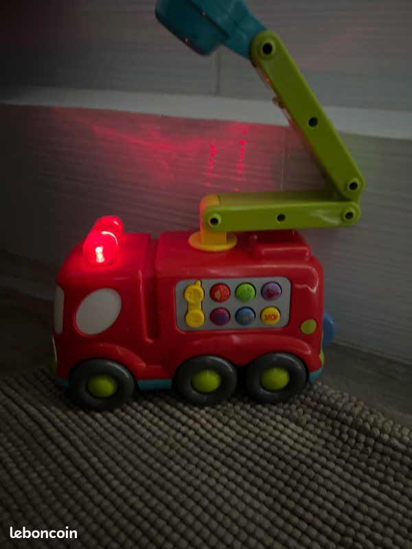 Vend camion pompier 1 er age (image 1)