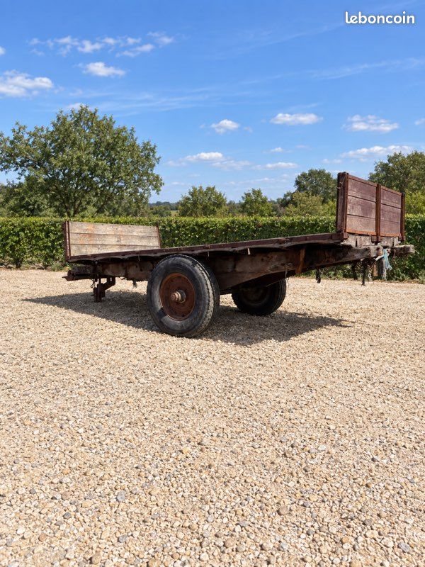 Remorque agricole ancienne plateau bois 350 (image 1)
