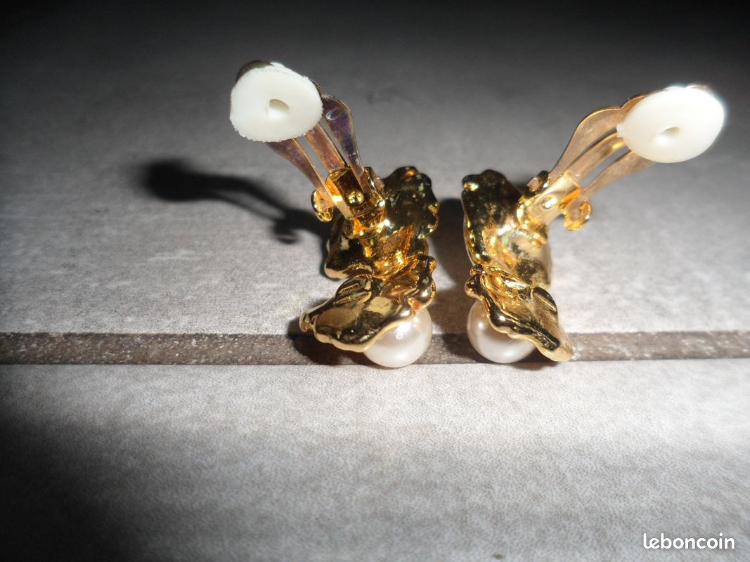 Boucles D'oreilles Clips Vintage - Grosse Perle Et Laiton Doré - Fantaisie