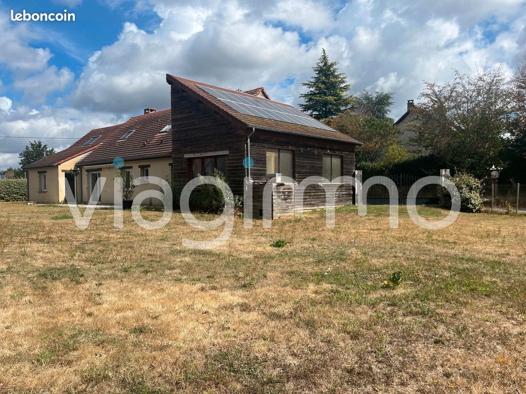 Maison 8 pièces 155 m² · à Ruaudin · 155 m² · 121 700 €