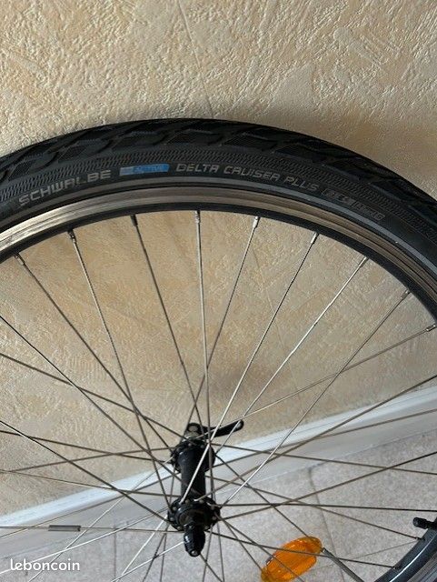 Roue de velo + moteur + batterie (image 2)