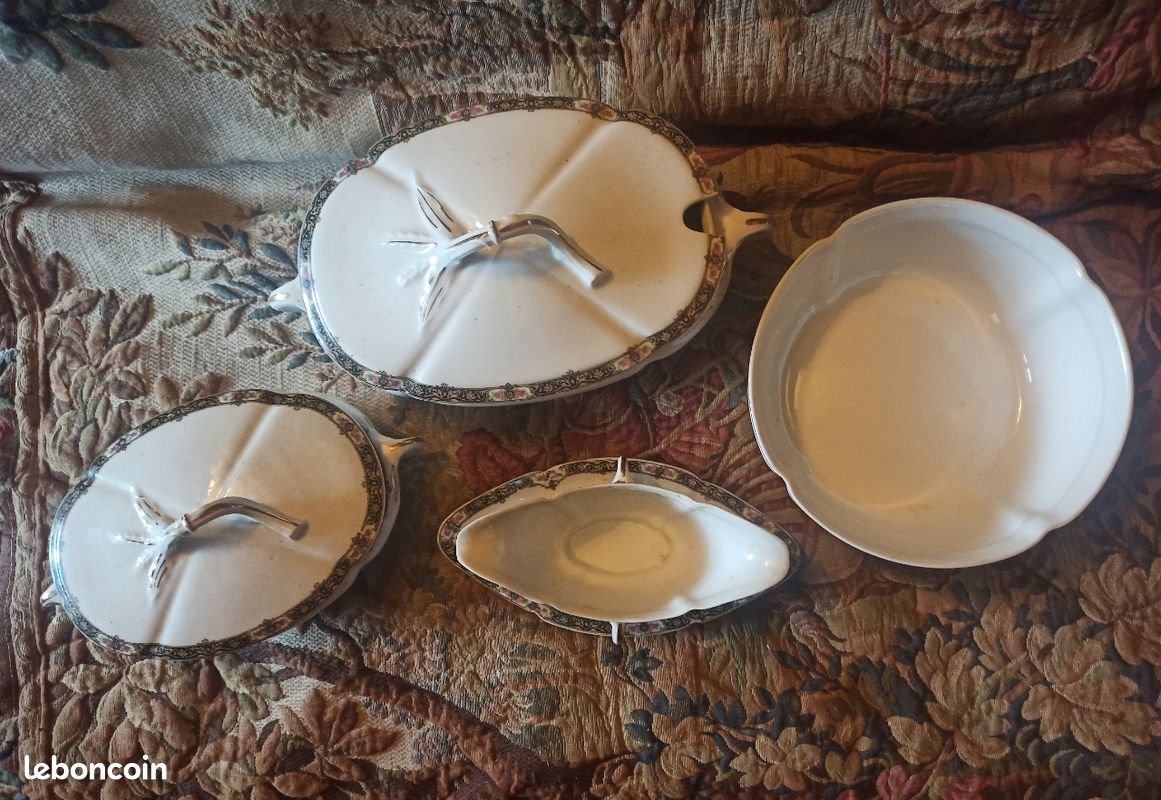Quatre pièces de service ancien porcelaine Limoges (image 2)