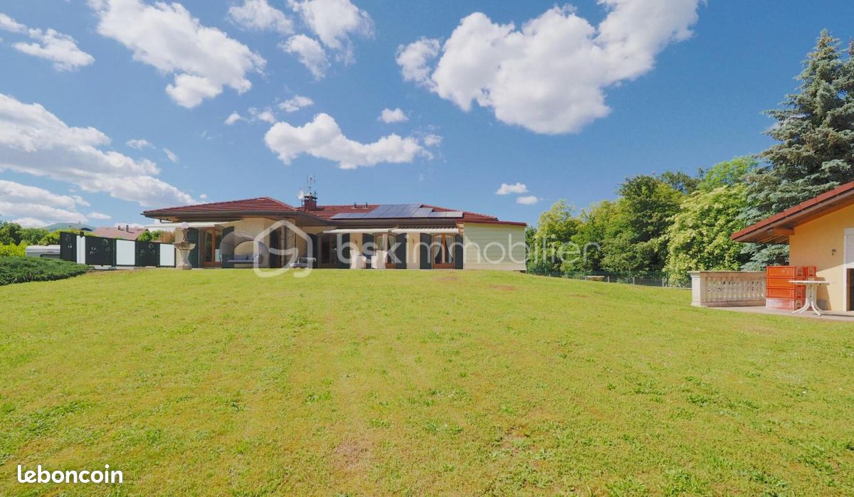 Maison 5 pièces 142 m² · à Arthaz-Pont-Notre-Dame · 142 m² · 830 000 €