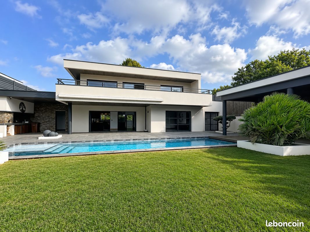 Maison 7 pièces 235 m² · à Idron · 235 m² · 969 000 €