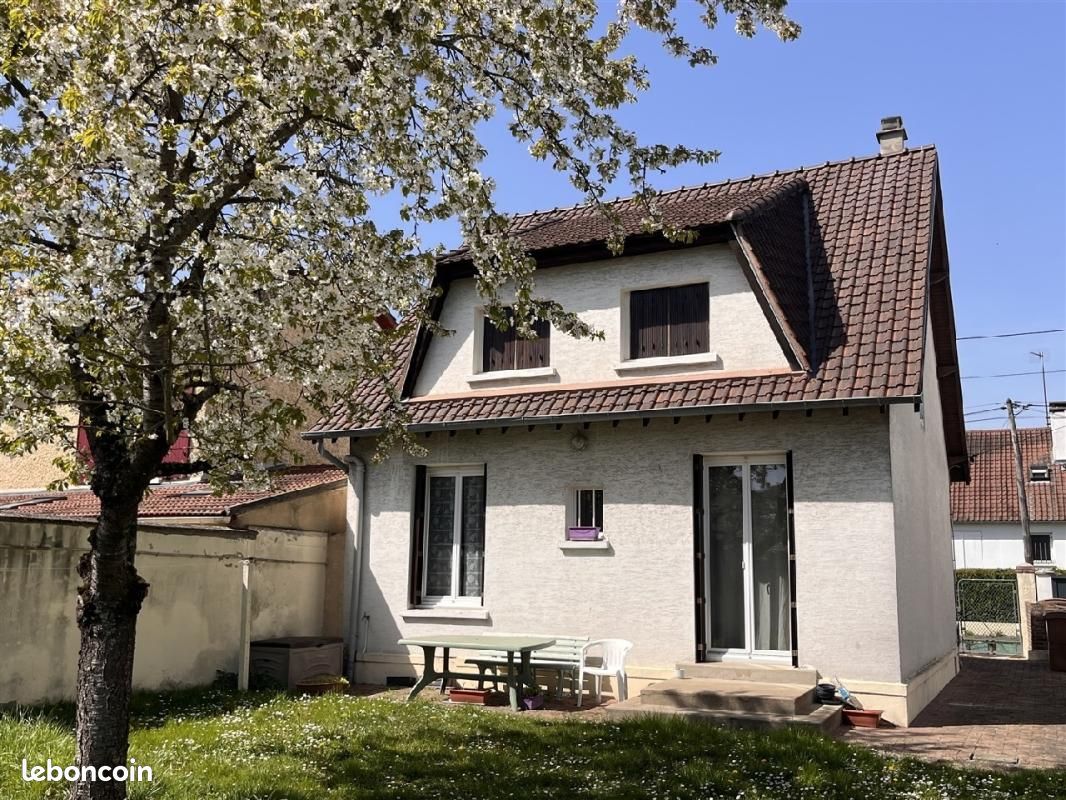 Maison 5 pièces 88 m² · à Beauchamp · 88 m² · 329 000 €