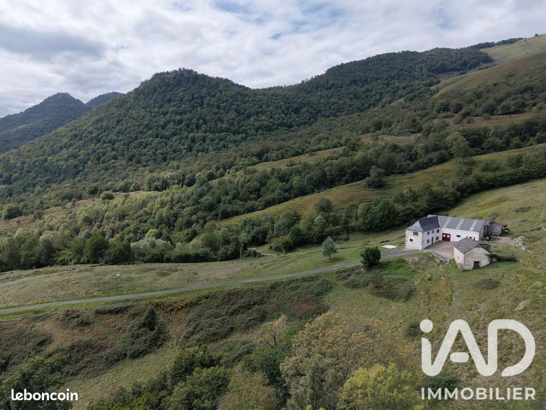 Maison 4 pièces 91 m² · à Aussurucq · 91 m² · 320 000 €