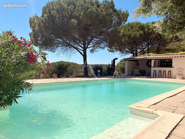 Villa 5 pièces 210 m²