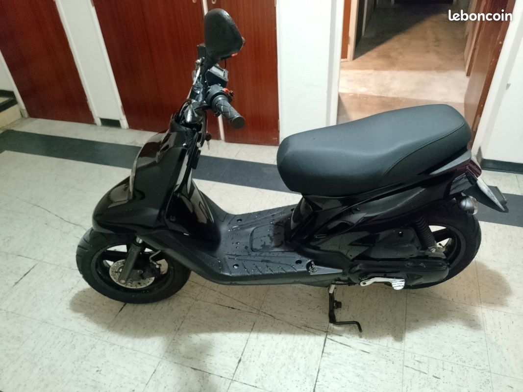 Mbk booster naked 12 Yamaha bws bw's Motos