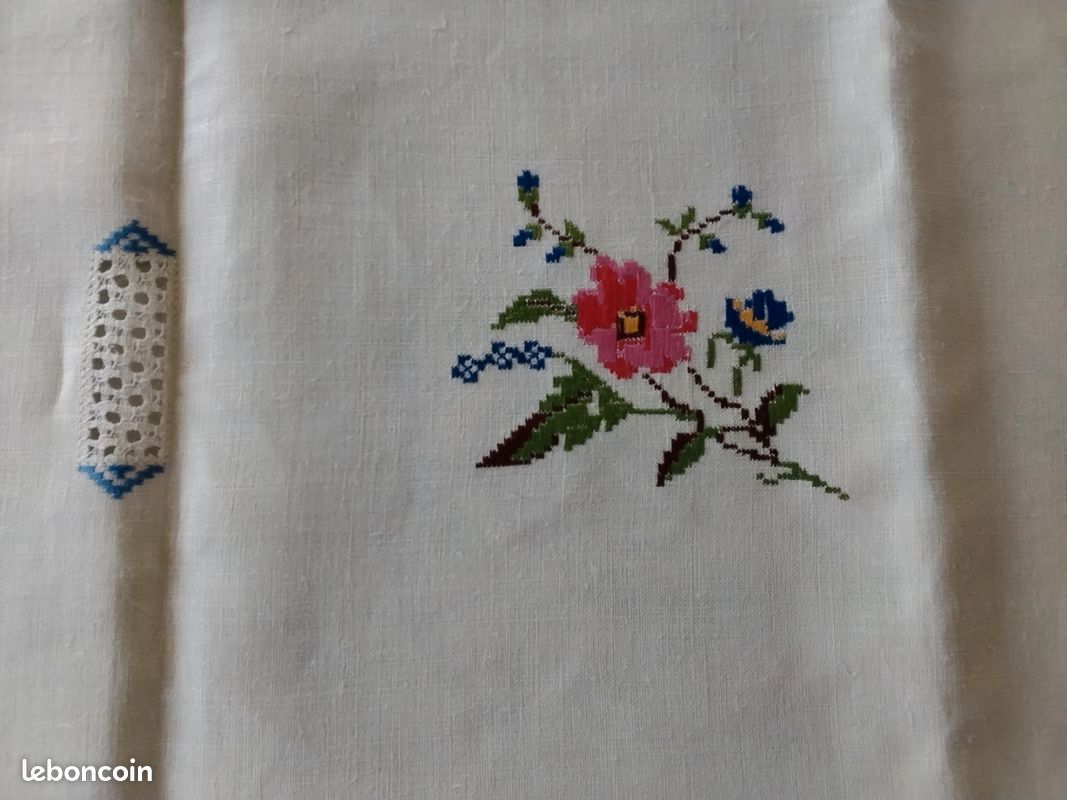 Nappe En Lin Avec Dentelle Du Puy-en-Velay 160x300 Cm + 12 Serviettes 40x55 Cm