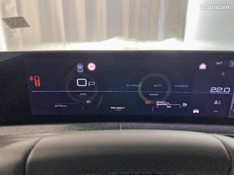 Peugeot 5008 Hybrid 145 ch e-DCS6 Allure (image 14)