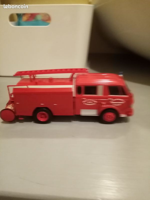 Camion pompiers citroen doubles cabines 1/43 hachette (image 2)