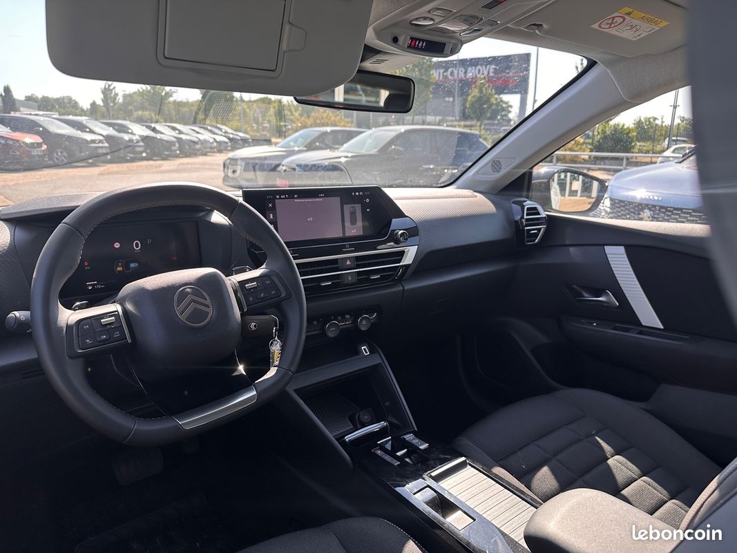 Citroen C4 1.2 HYBRIDE 145CH PLUS E-DCS6 (image 8)