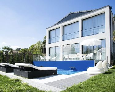 Maison 1 250 000 € - 251 m²