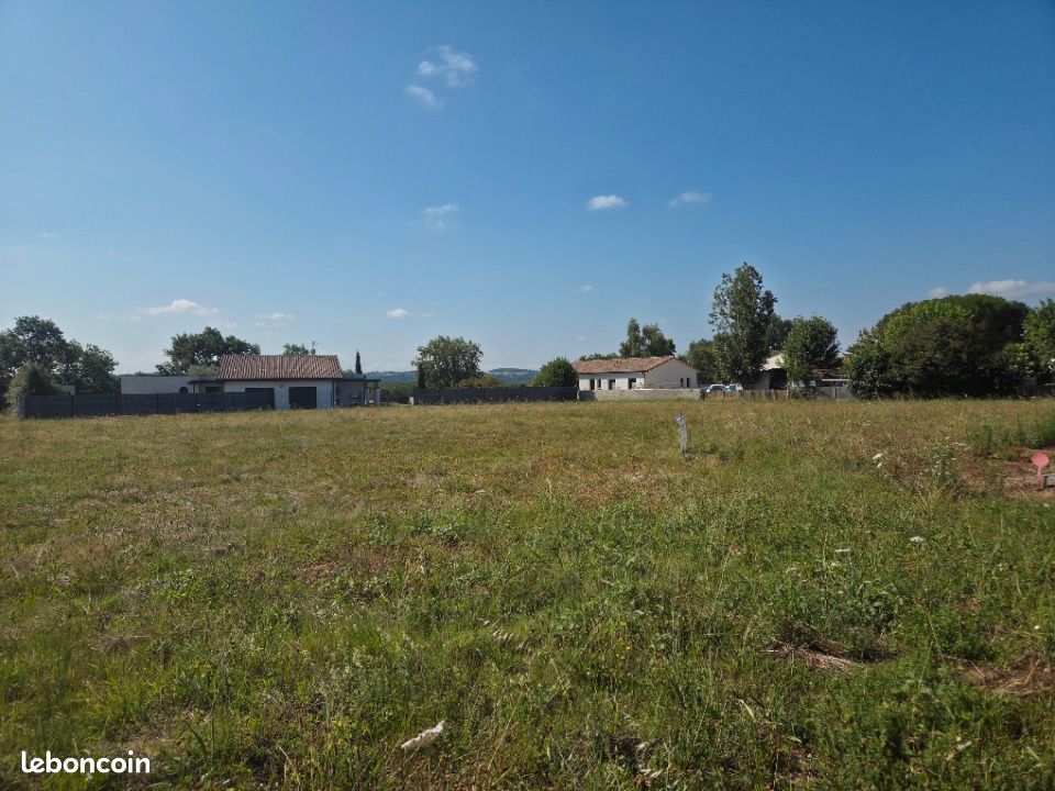 Terrain 1000 m² · à Lavelanet-de-Comminges · 55 000 €