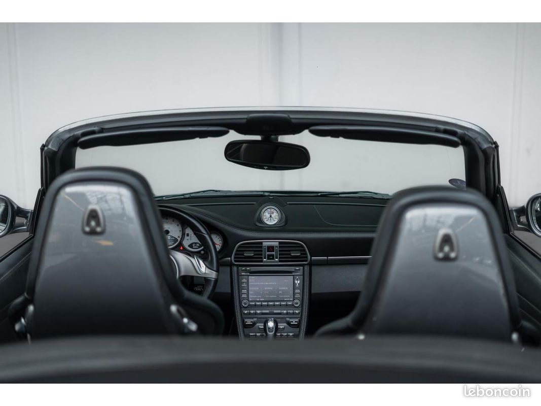 PORSCHE 911 997.2 Carrera S Cabriolet *Française / Gris Météor (image 16)