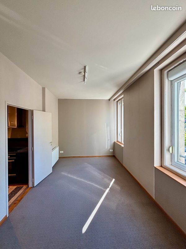 Appartement a louer lons-le-saunier - 2 pièce(s) - 37 m2 - Surfyn