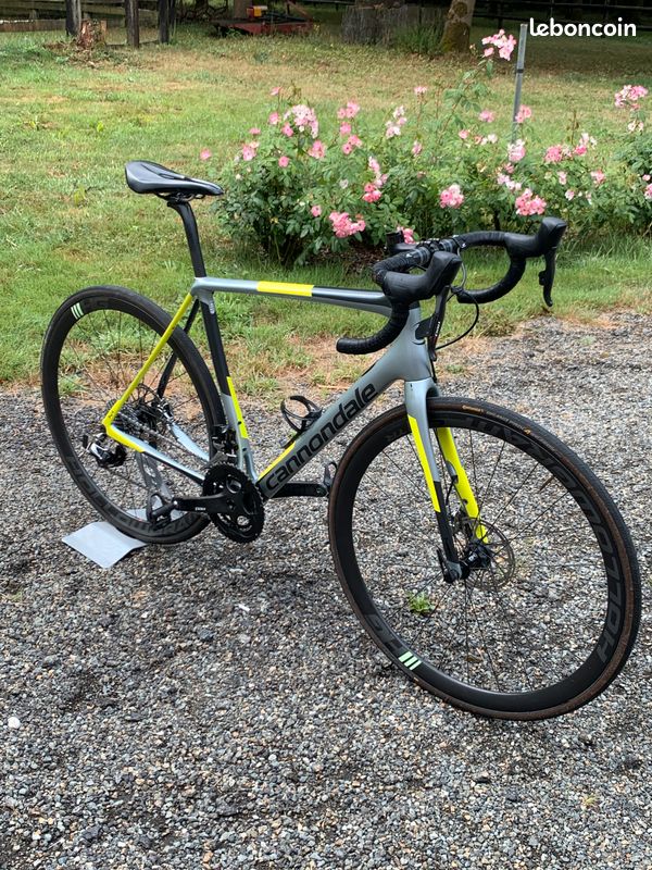 Vends vélo route Vélos