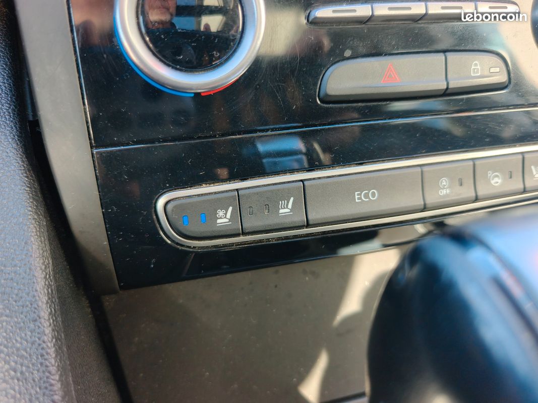 RENAULT Talisman ESTATE 1.6 DCi 160 CH INITIALE PARIS BVA / 4CONTROL / FULL OPTIONS / SOUND BY BOSE (image 31)