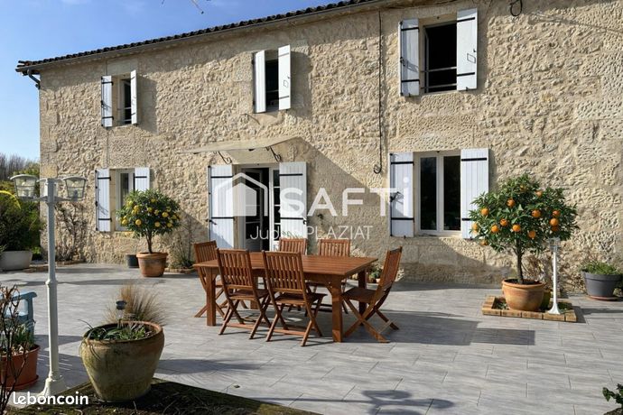 Propriété 6 pièces 160 m²