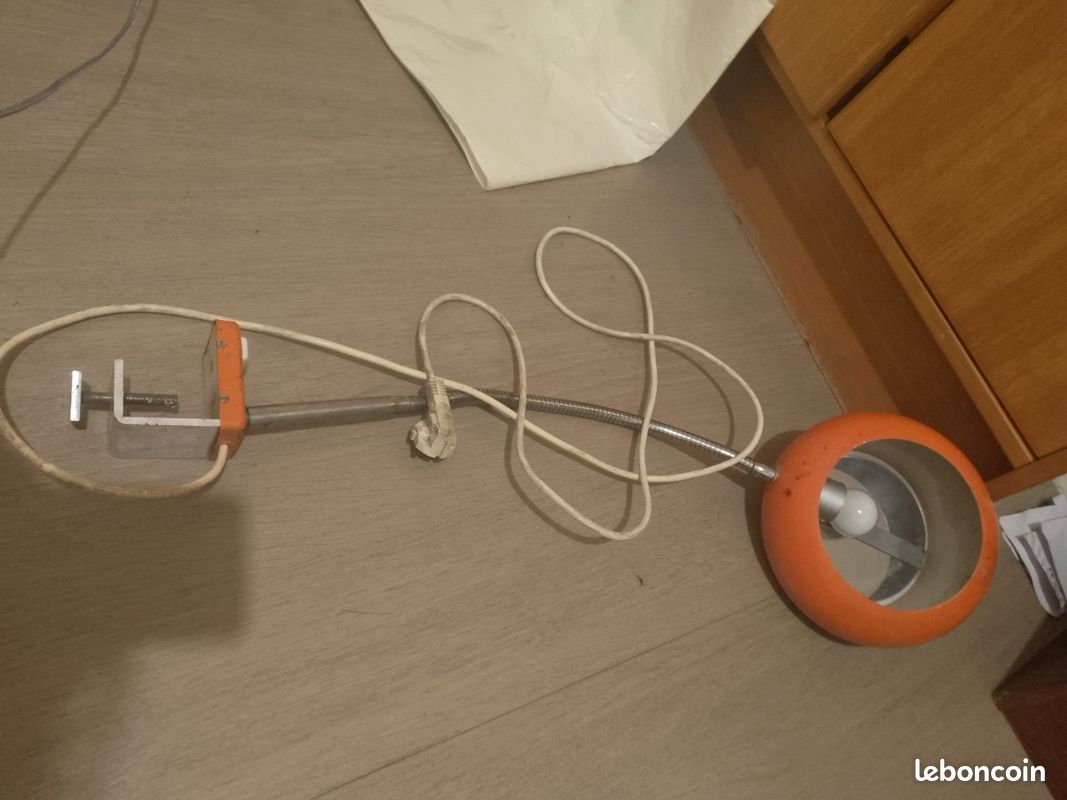 Lampe ISTEC (image 1)