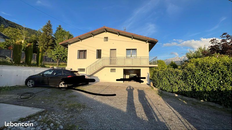 Maison 4 pièces 97 m² · à Bonneville · 97 m² · 550 000 €