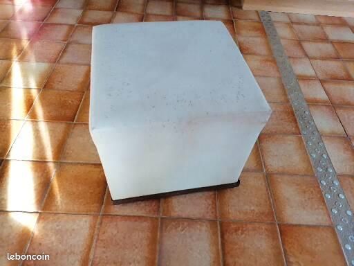 Pouf (image 1)
