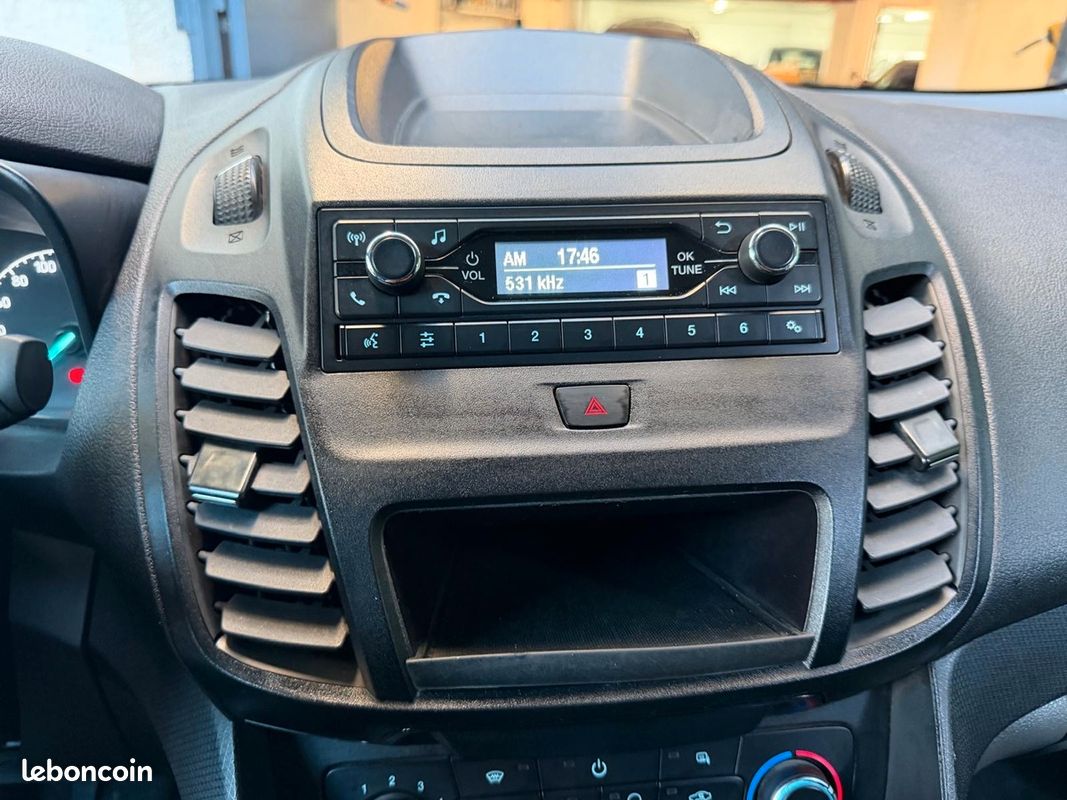 Ford T.CONNECT 1.5 TDCI 101 CH 1ERE MAIN"GARANTIE 12 MOIS"(TVA RECUPERABLE) (image 11)