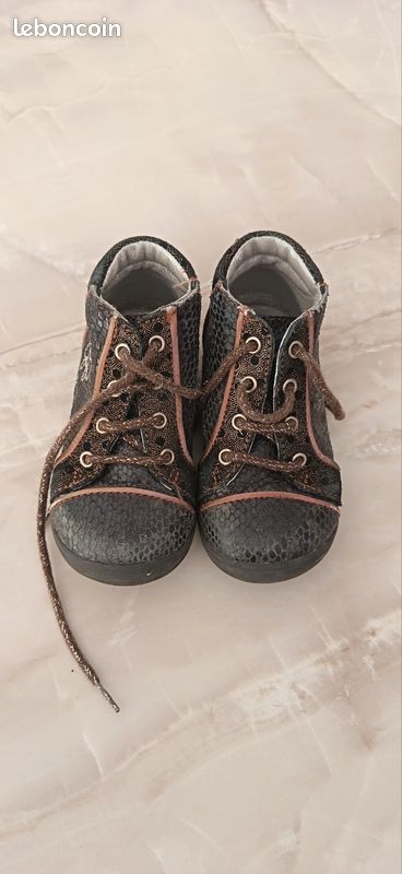 Bottines fille CATIMINI pointure 23 (image 2)