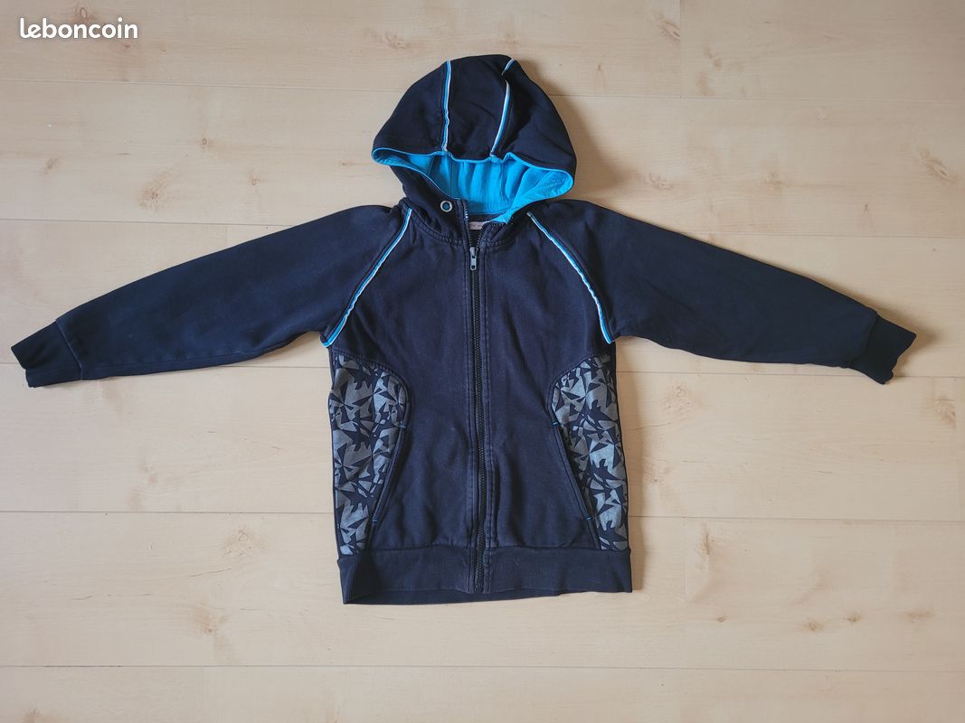 Tenue de sport 3 pièces 10 ans ; pantalon + veste + tee shirt (image 11)