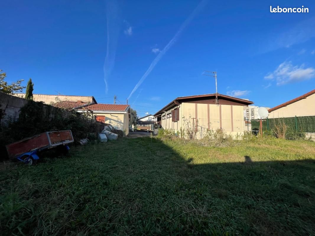 Maison 5 pièces 80 m² · à Vaulx-en-Velin · 80 m² · 285 000 €