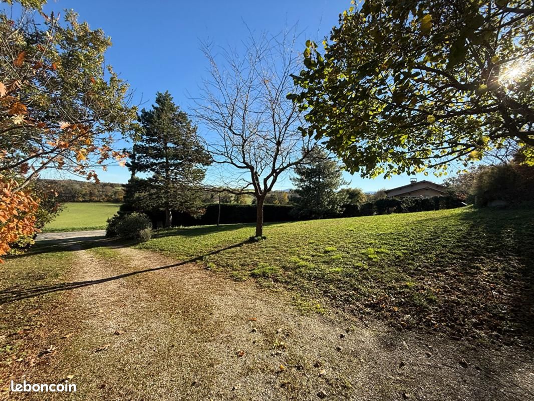 Terrain 558 m² Mornant · 179 000 €