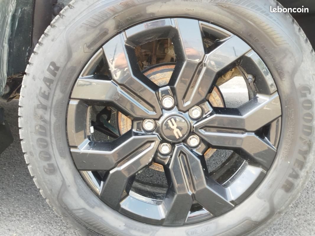 Dacia Duster 1.5 Blue dCi 115ch Extreme 4x4 (image 18)
