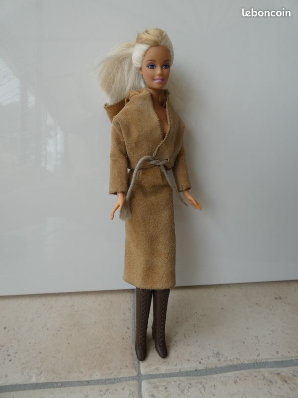 Poupée Barbie Collection – Tailleur 13 – Mattel – État Comme Neuf (occasion)