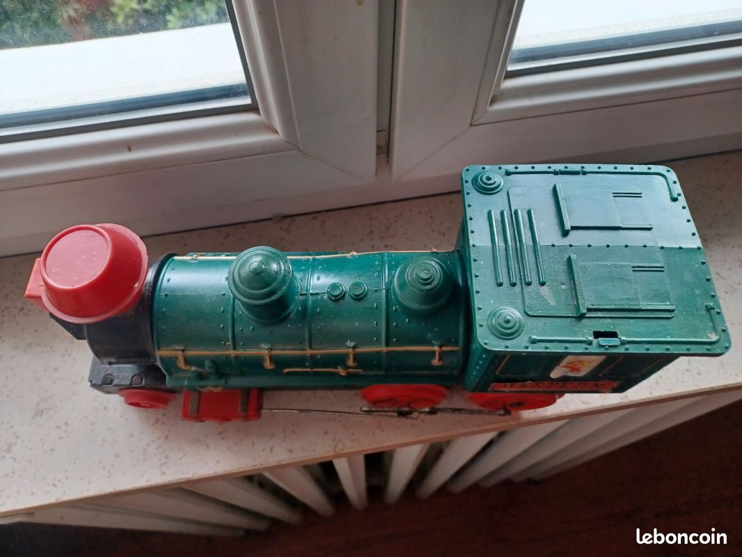 Locomotive Jouet Année 60 Tole et Plastique