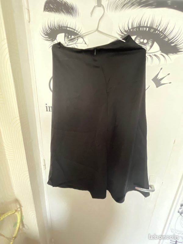 2 jupes en satin neuve taille M 10 (image 2)
