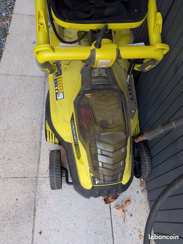 Tondeuse hybride Ryobi 36 cm 2 batteries (image 1)
