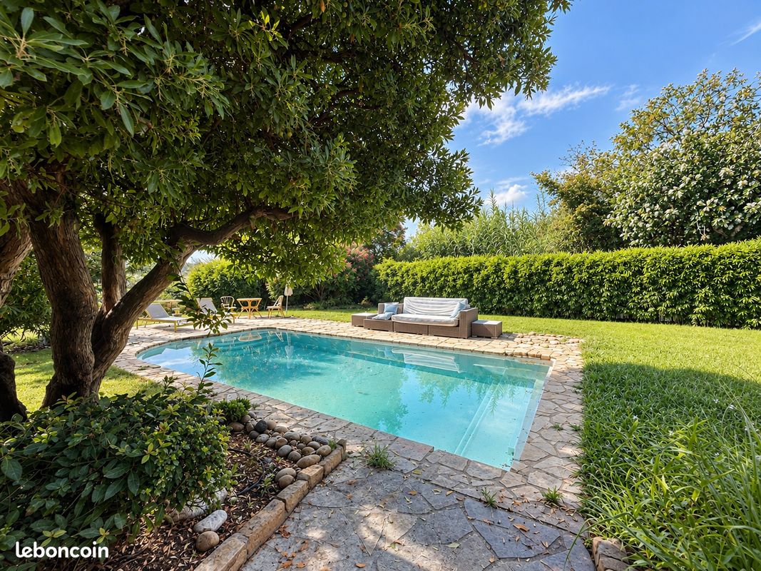 Maison 6 pièces 186 m² · au Castellet · 186 m² · 990 000 €