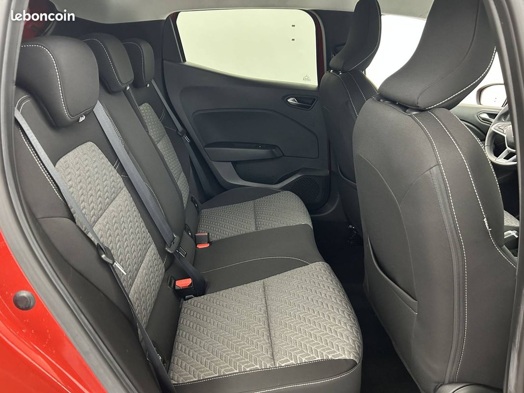 RENAULT Clio Blue dCi 100 Evolution (image 16)