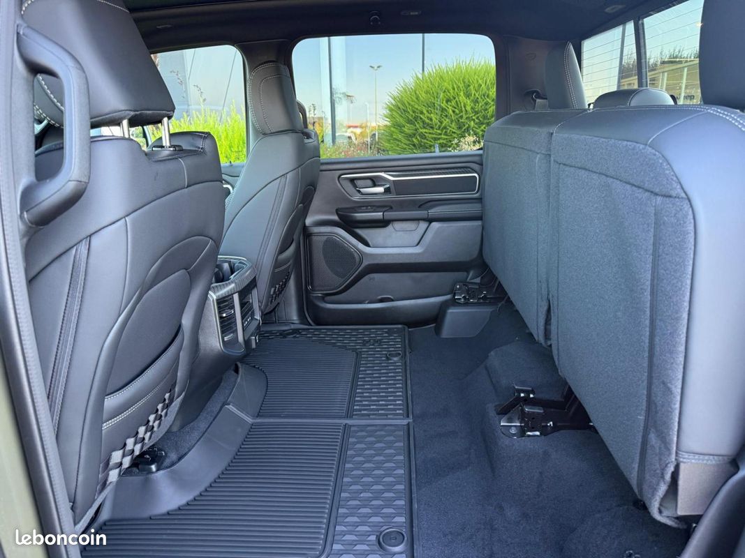 Dodge ram 1500 crew bighorn back country v8 (image 12)