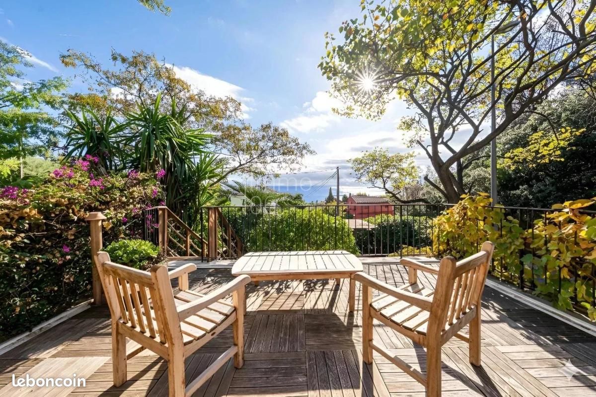 Maison 7 pièces 147 m² · à Cannes · 147 m² · 950 000 €