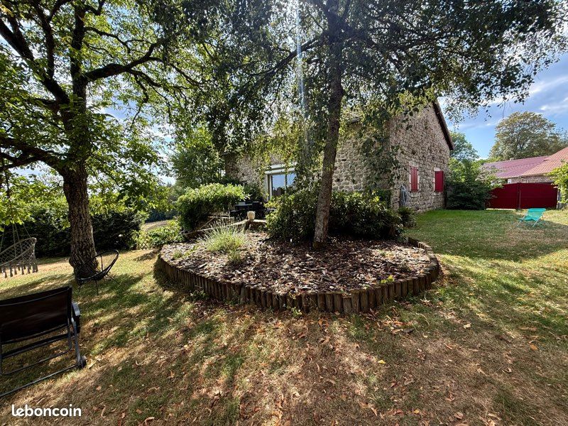 Maison 7 pièces 300 m² · à Dunières · 300 m² · 500 000 €