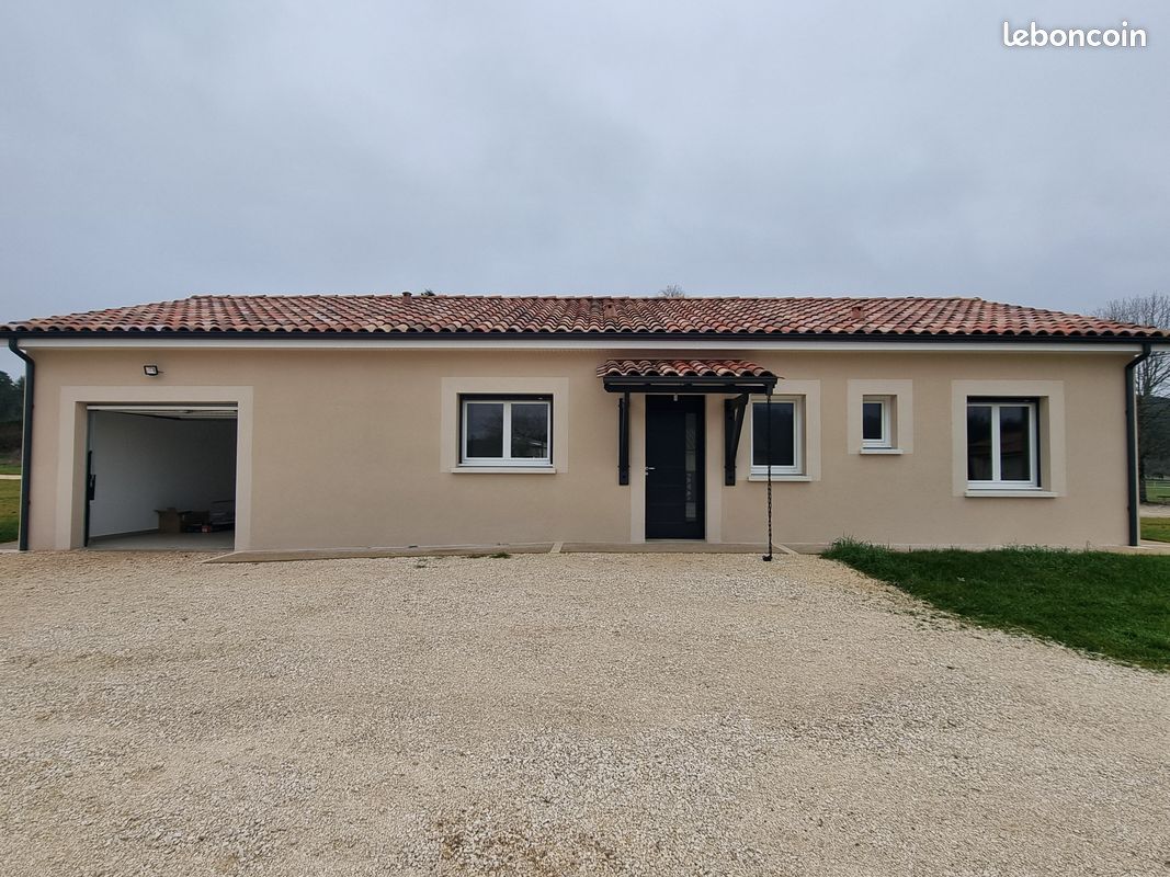 Maison 4 pièces 95 m² · à La Chapelle-Faucher · 95 m² · 940 €