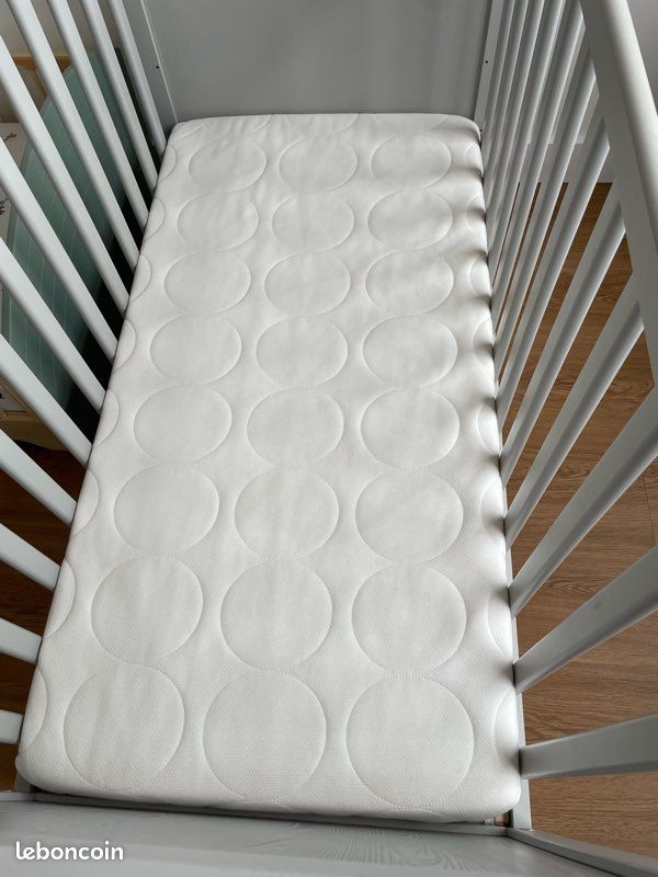 Matelas bébé 60x120 - parfait état (image 1)